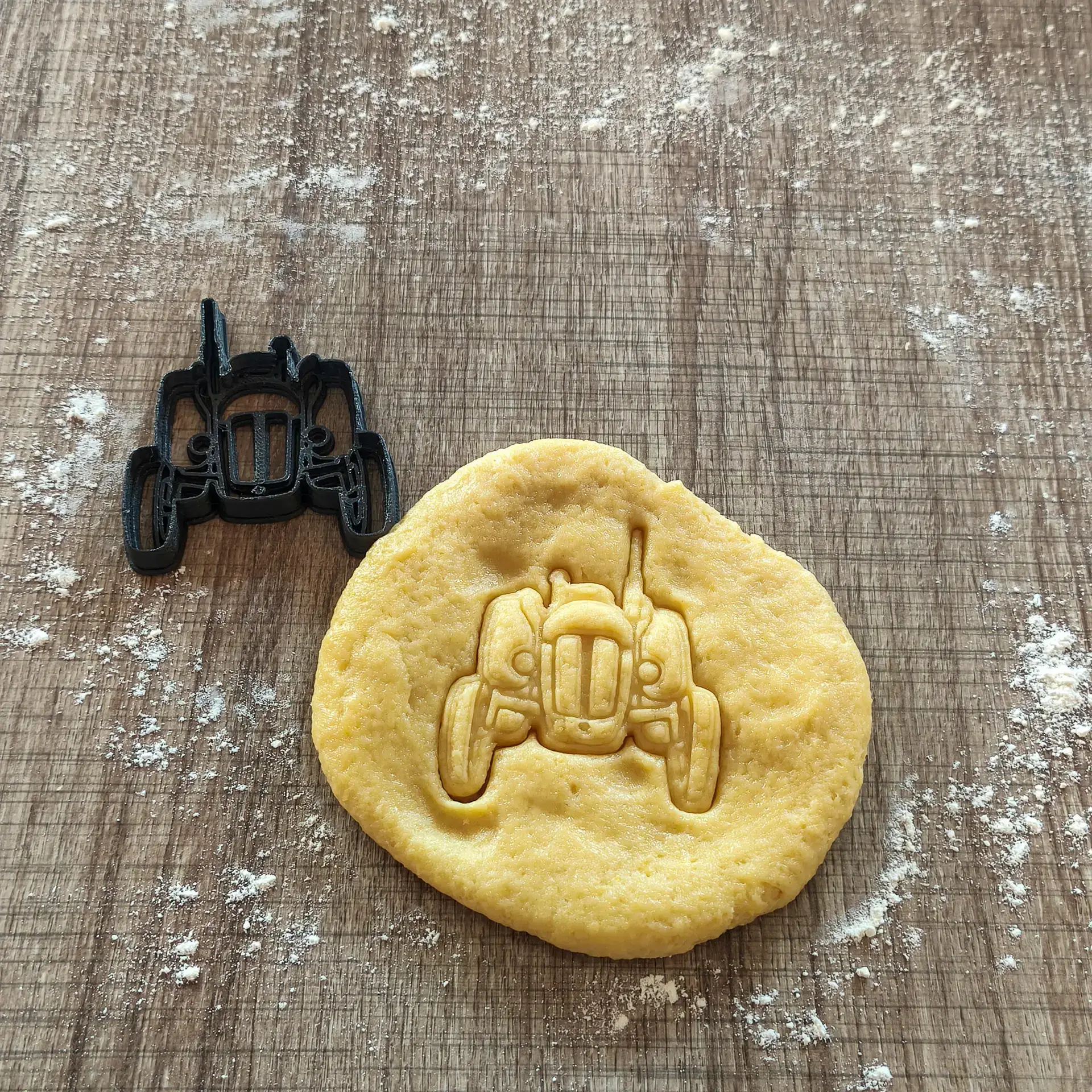 Massey Ferguson 35 Traktor Ausstecher | Robuste Keksform für Hobbybäcker Massey Ferguson 35 Traktor Ausstecher | Robuste Keksform für Hobbybäcker