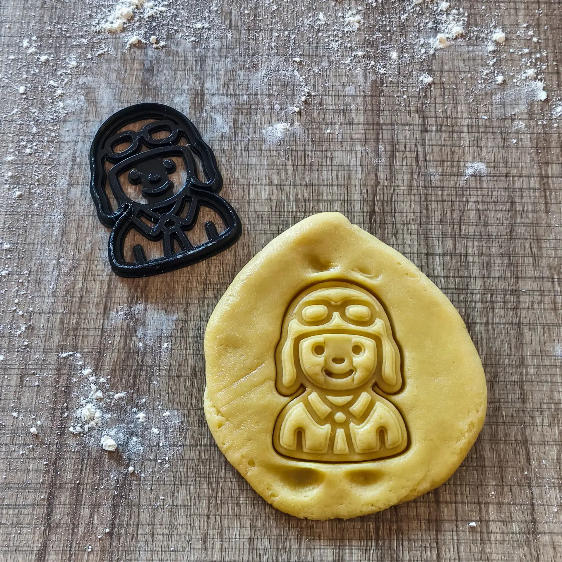 Pilot Ausstecher | Detaillierte Keksform für Luftfahrt-Mottos Pilot Ausstecher | Detaillierte Keksform für Luftfahrt-Mottos