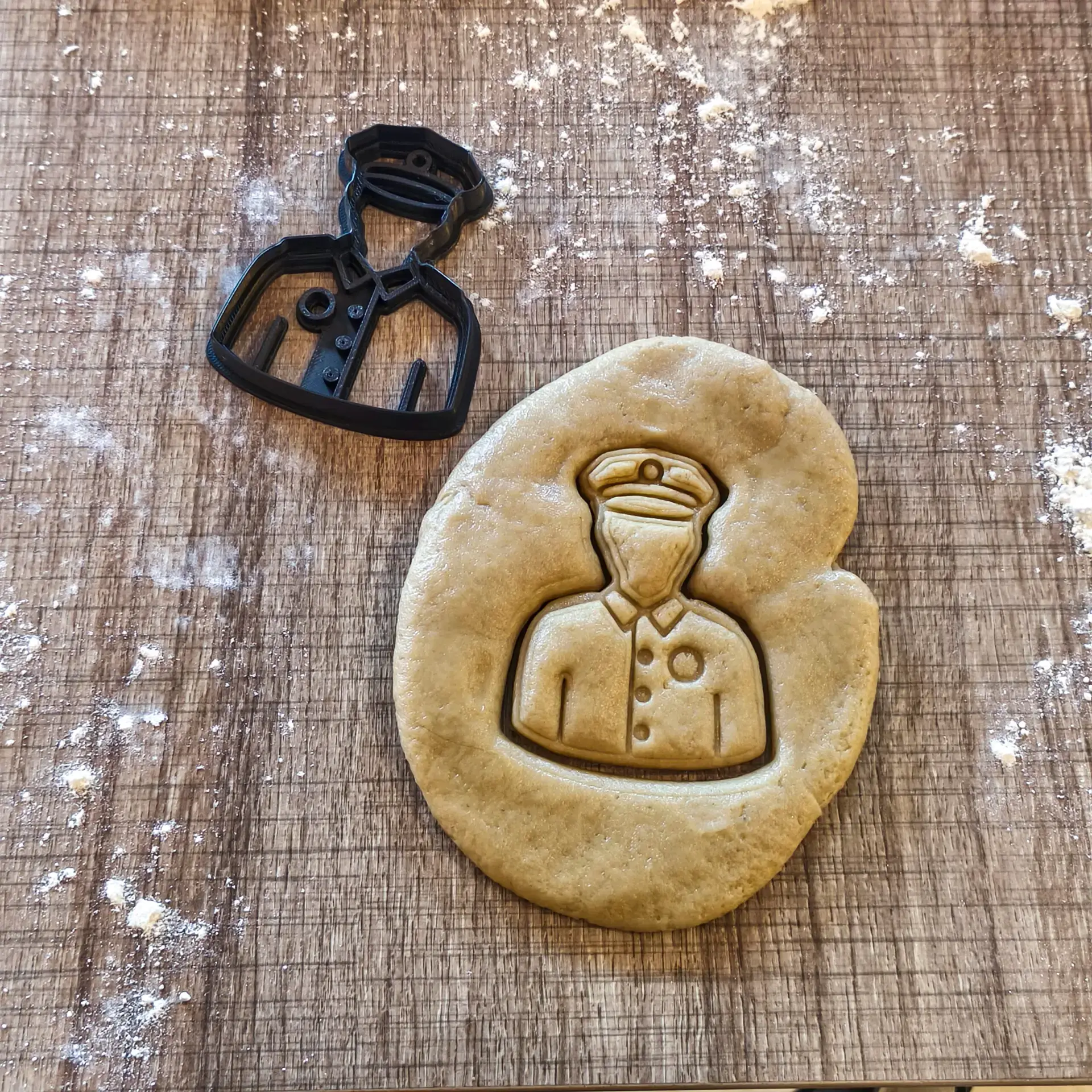 Polizist Ausstecher | Polizei Keksform für Kinder & Motto-Partys Polizist Ausstecher | Polizei Keksform für Kinder & Motto-Partys