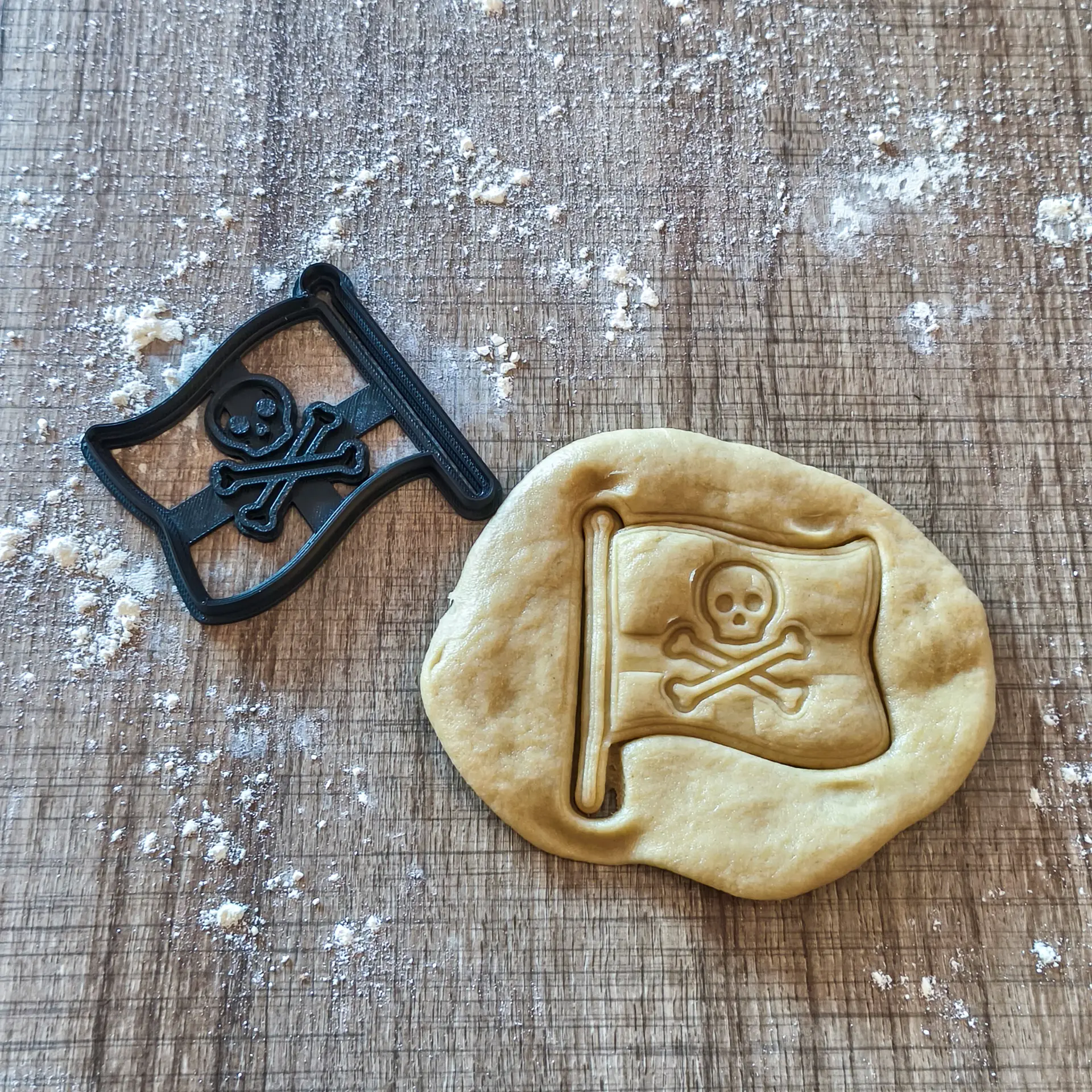 Piratenflagge Ausstecher | Jolly Roger Keksform für Piratenparty & Kindergeburtstag Piratenflagge Ausstecher | Jolly Roger Keksform für Piratenparty & Kindergeburtstag