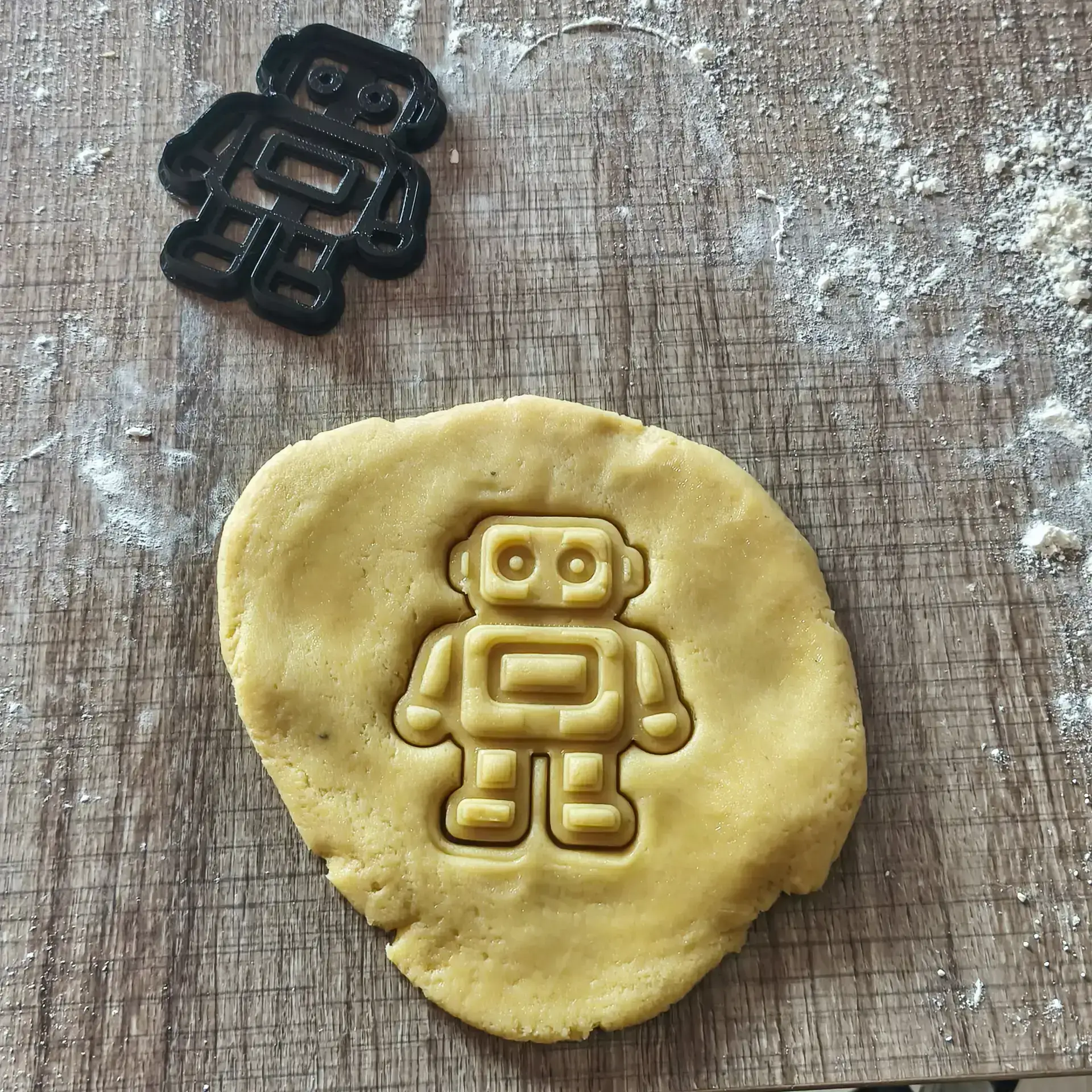 Roboter Ausstecher | Futuristische Keksform für Kinder & Technikfans Roboter Ausstecher | Futuristische Keksform für Kinder & Technikfans