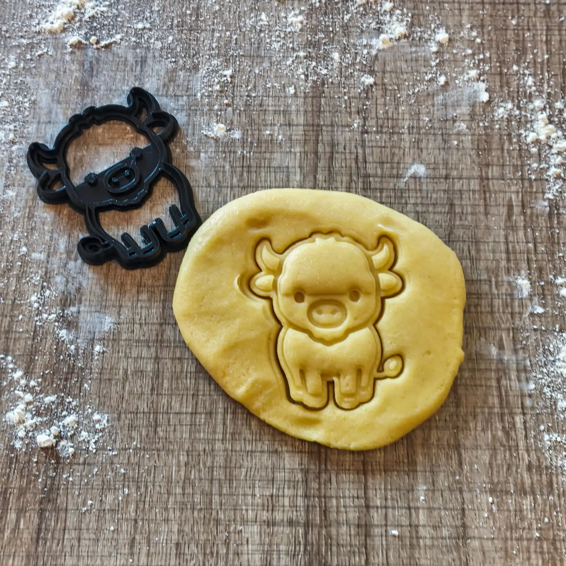 Süßes Cartoon Kalb Ausstecher | Niedliche Keksform für Kindergeburtstage Süßes Cartoon Kalb Ausstecher | Niedliche Keksform für Kindergeburtstage